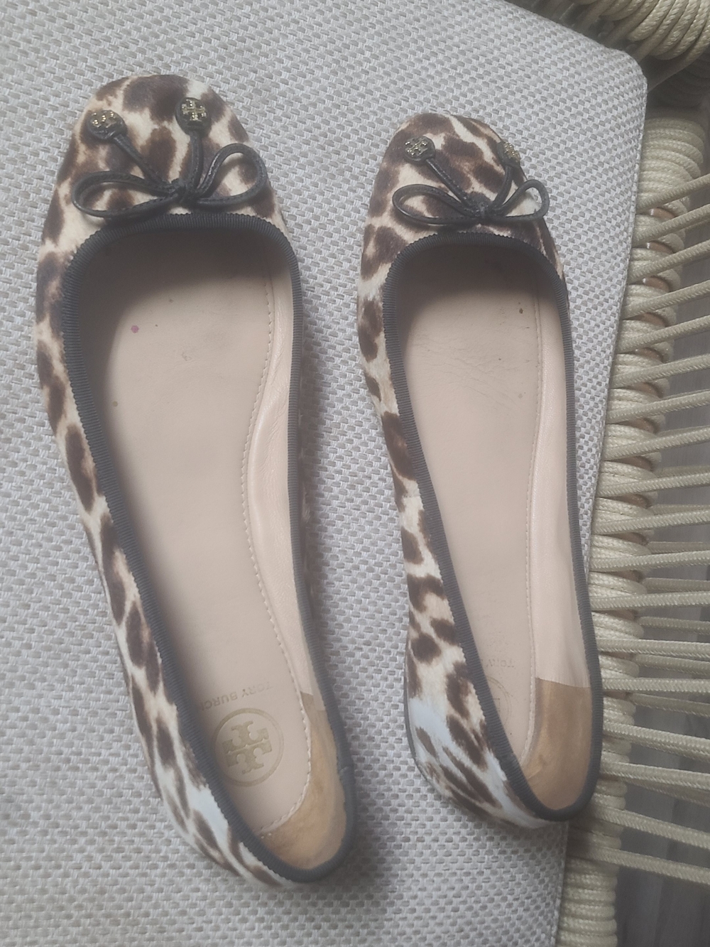 AUTHENTIC TORY BURCH - Picture 1 of 2